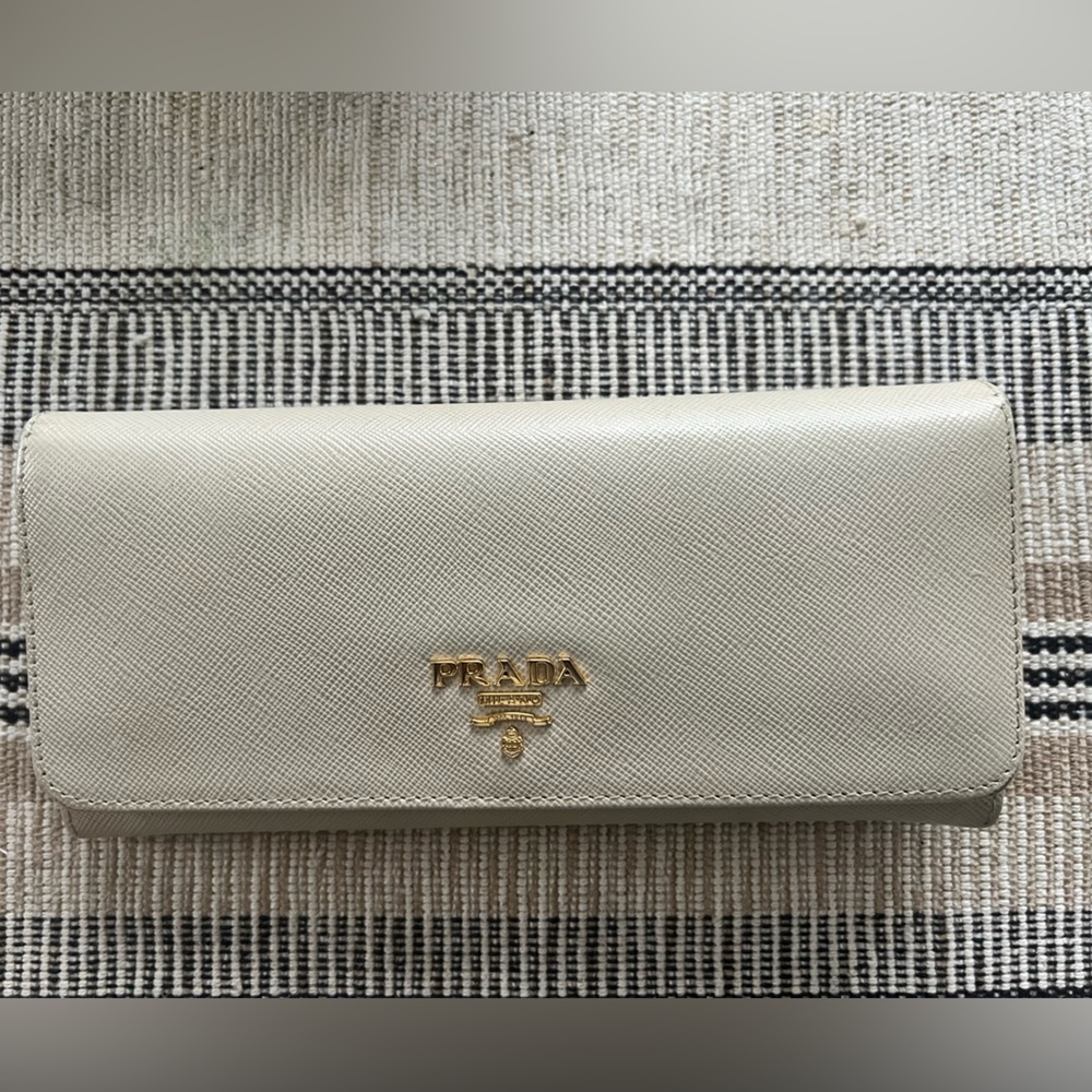 Prada Saffiano Leather Long Wallet - Box & Authenticity Card Inlcuded - Picture 2 of 9